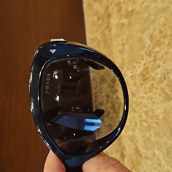 WOMEN'S AUTHENTIC PRADA BLACK SUNGLASSES GLASSES WITH CASE $400 - Picture 3 of 7